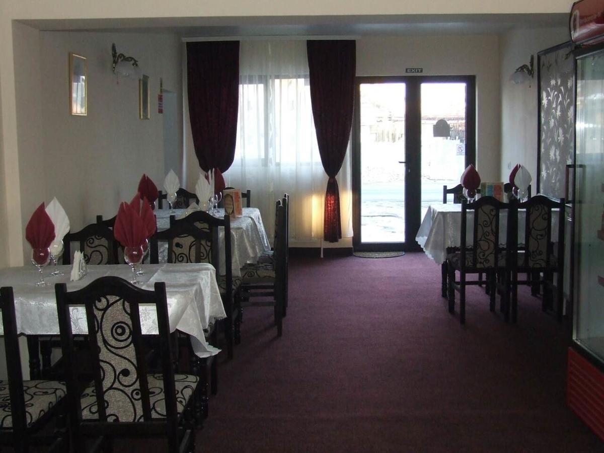 Pensiunea Hanami Bacău Extérieur photo